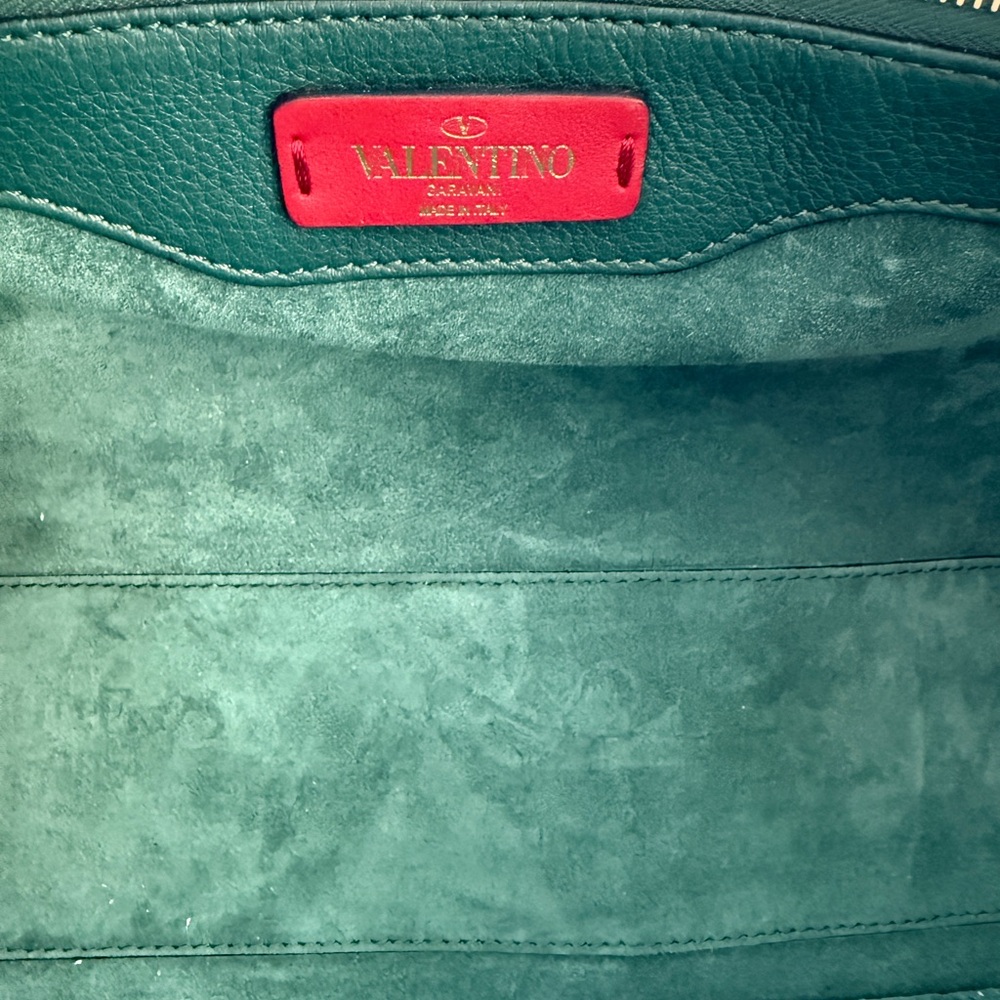 VALENTINO GARAVANI Rockstud Leather Tote Bag in rare Forest Green - Picture 4 of 5